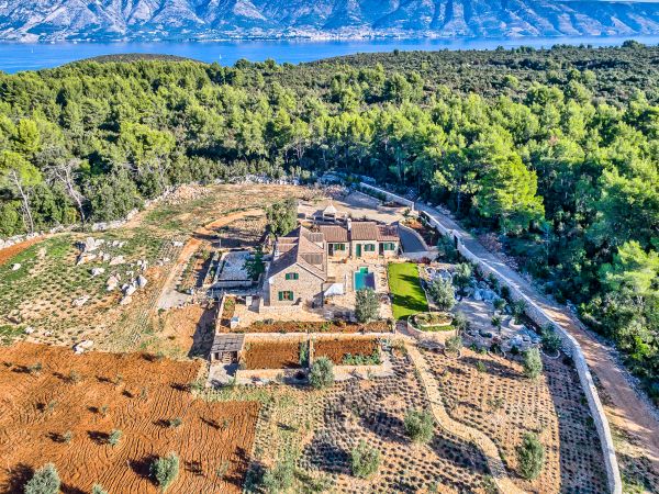 Fotografiranje Ville Harpocrates Basina Hvar iz zraka